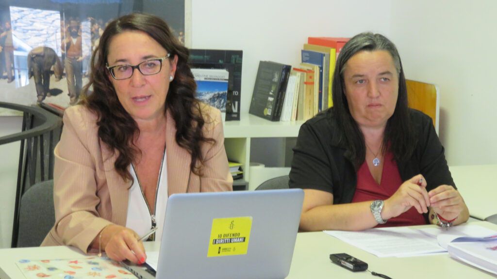 Daria Pulz ed Erika Guichardaz presentano le loro osservazioni alla Vas del Piano regionale faunistico venatorio