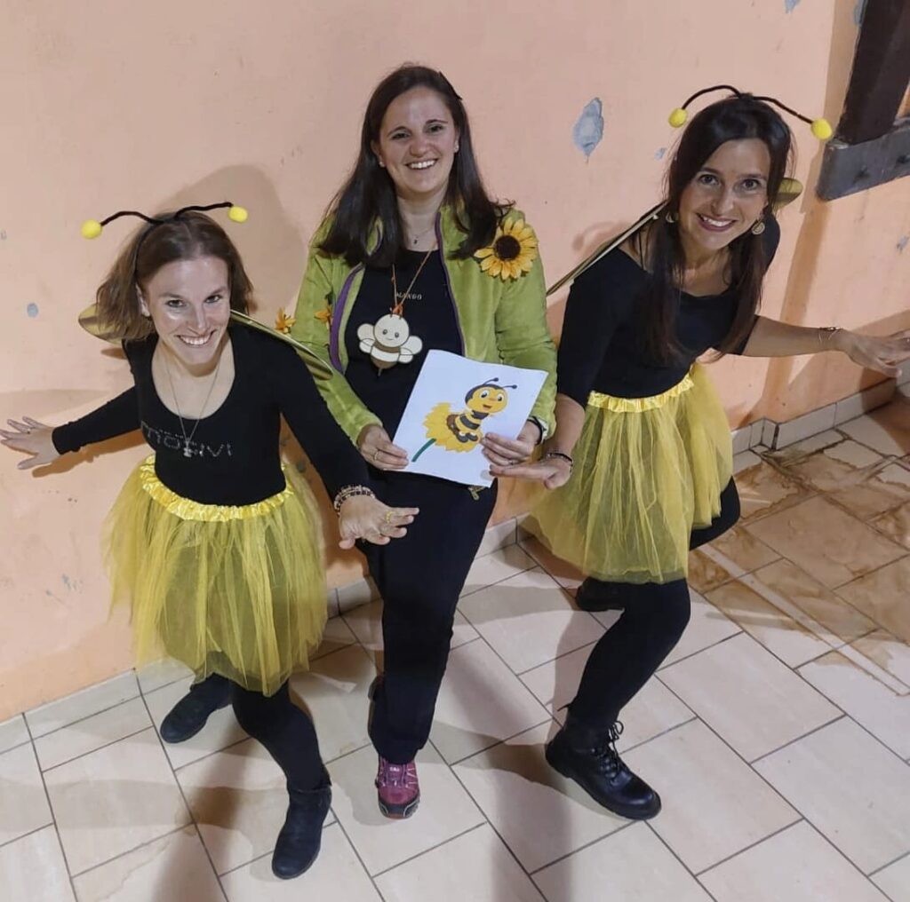 La Compagniatan Pe Ri Ye Pronta Per La Scena
