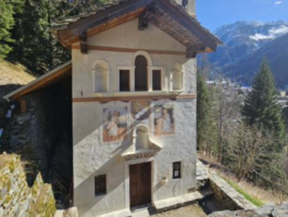 Il sentiero dei campanili nell\'alta Valle del Lys