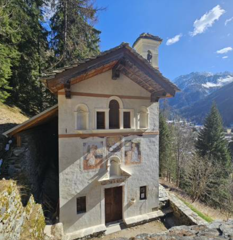 Il sentiero dei campanili nell’alta Valle del Lys