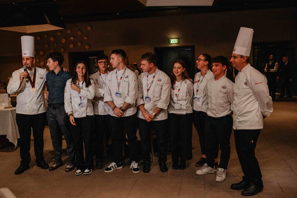 Cena Sociale 2024 Il Gruppo Dei Ragazzi Ipra (2)