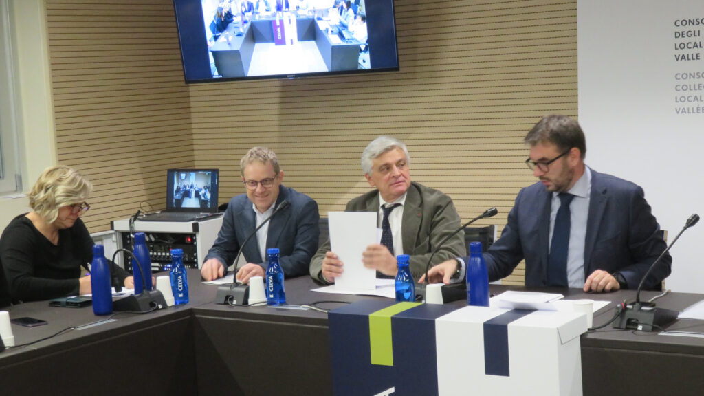 Loredana Petey, Roberto Gens, Luciano Caveri ed Alex Micheletto