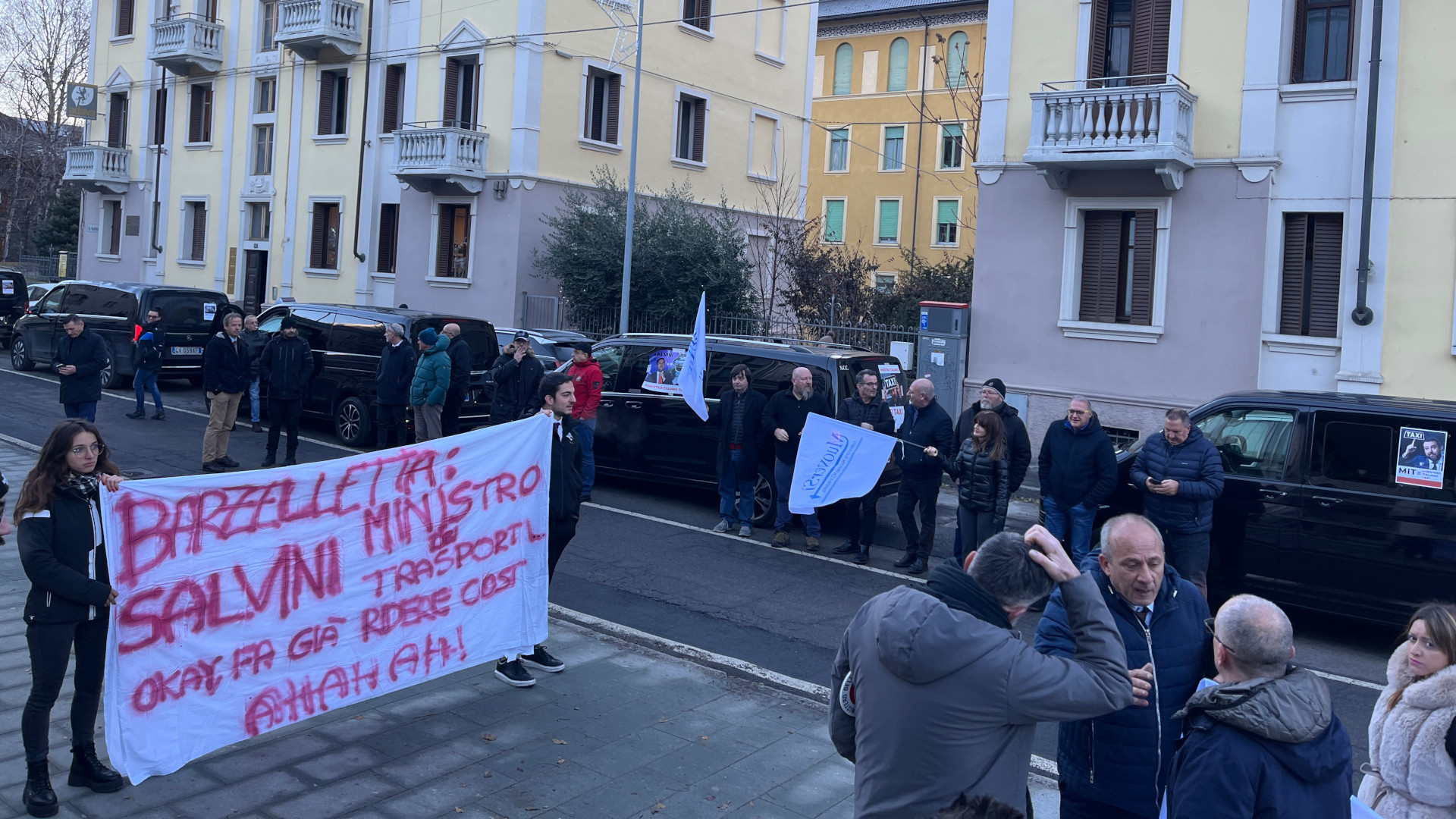 La protesta degli ncc contro i decreti Salvini