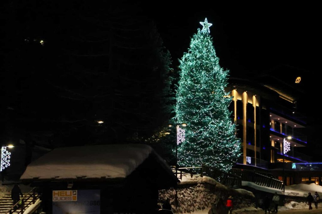Accensione dell'albero di Natale a Breuil-Cervinia 2024
