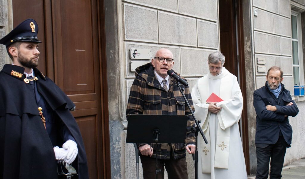 Cerimonia di scoprimento della targa dedicata a Camillo Renzi e sua moglie Franca Scaramellino