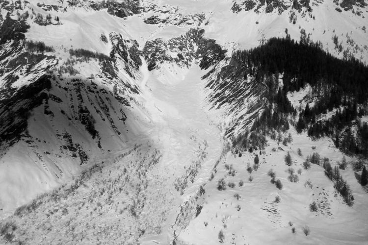 Distacco artificiale di valanghe in Val Ferret