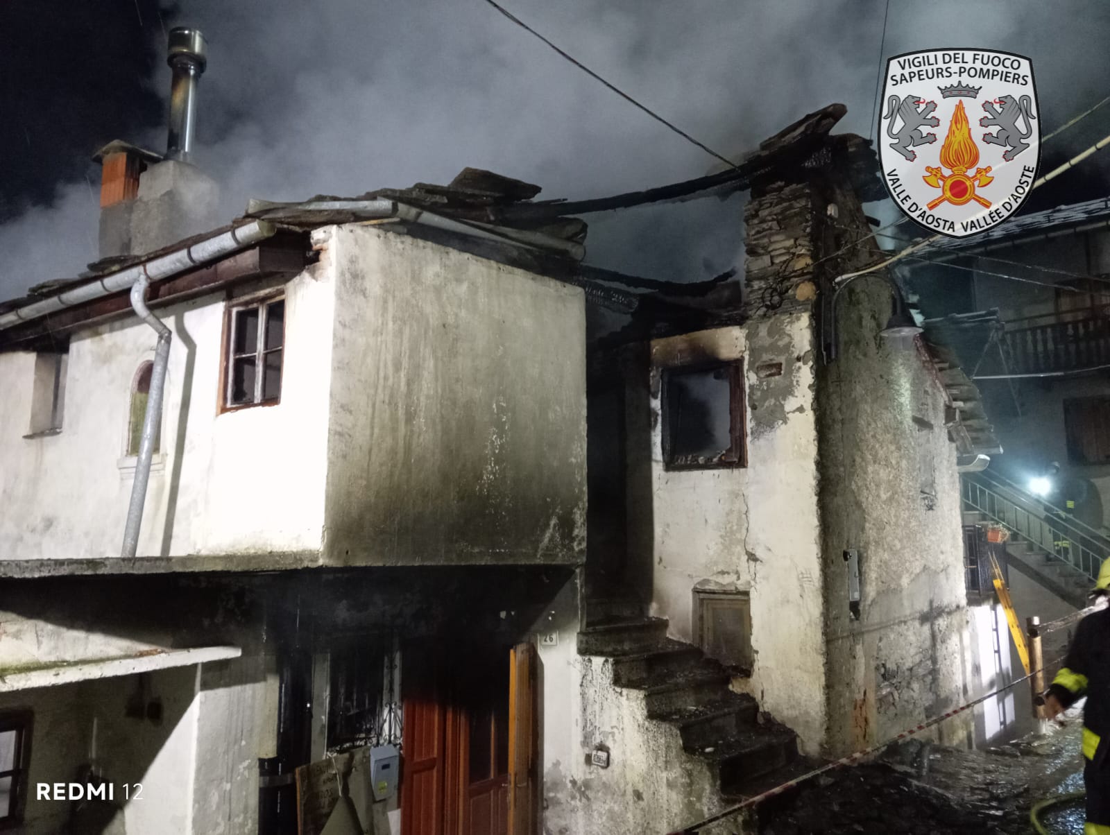 Incendio in una palazzina a Pontboset