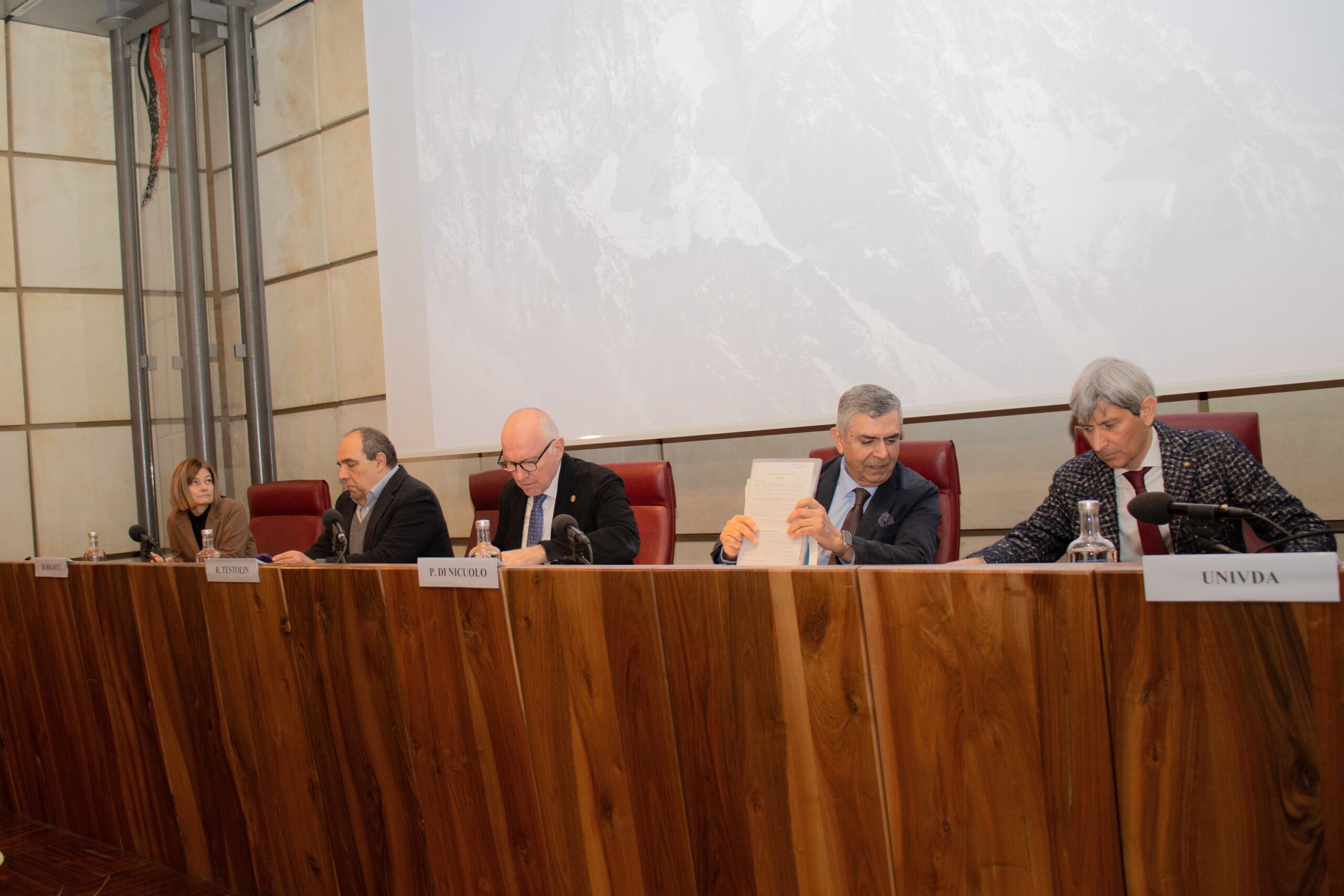 La chiusura del traforo del Monte Bianco impatta per 12 milioni l\'anno