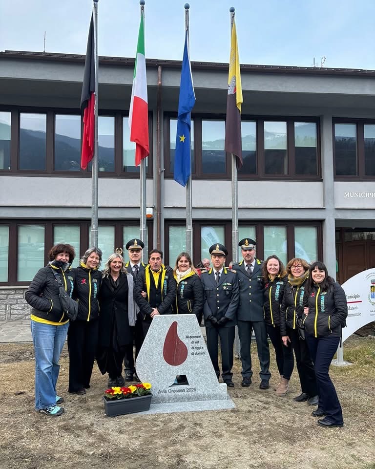 Inaugurazione del monumento dedicato ai donatori di sangue Avis a Gressan