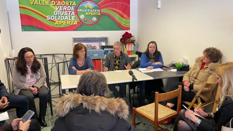 Valle d'Aosta Aperta su legge elettorale: non c'è più pudore