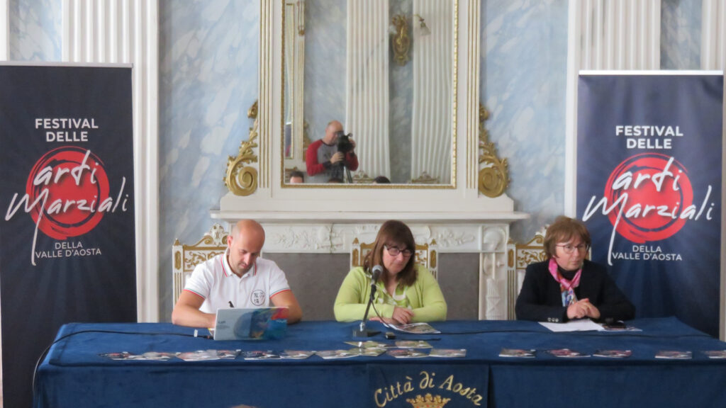 Rocco Foti, Alina Sapinet e Lucia Hugonin alla presentazione della seconda edizione del Festival delle arti marziali