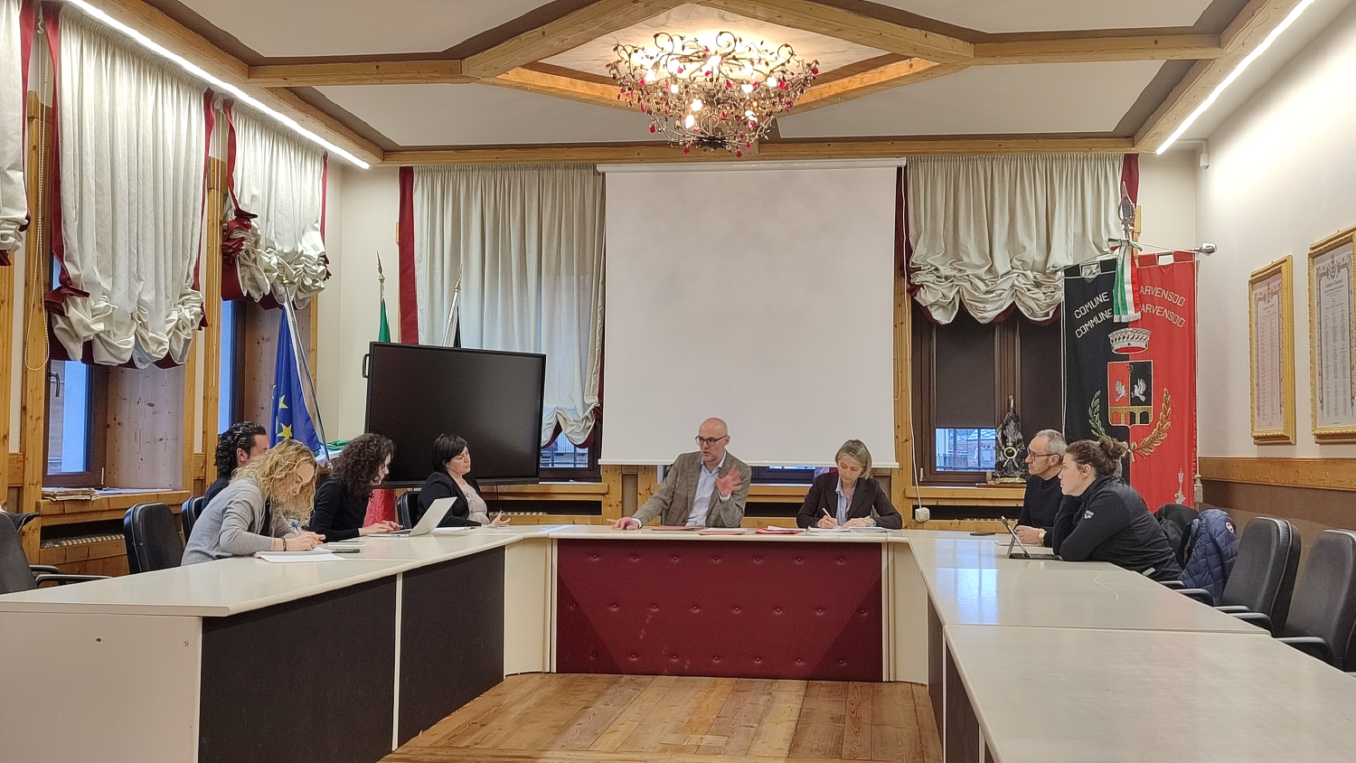 Consiglio comunale a Charvensod il 20 marzo 2025