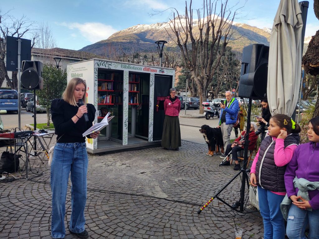 La bibliocabina di piazza Arco d’Augusto ad Aosta