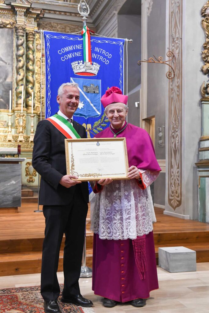 Cittadinanza onoraria di Introd a monsignor Alberto Maria Careggio