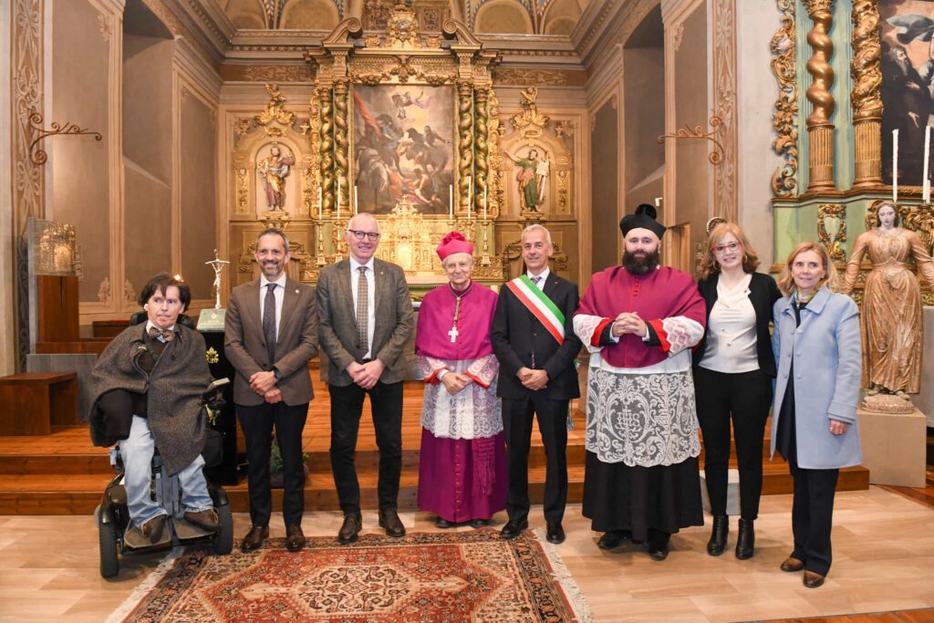 Nella chiesa parrocchiale della Conversione di San Paolo di Introd, cerimonia di benedizione e deposizione della Reliquia
