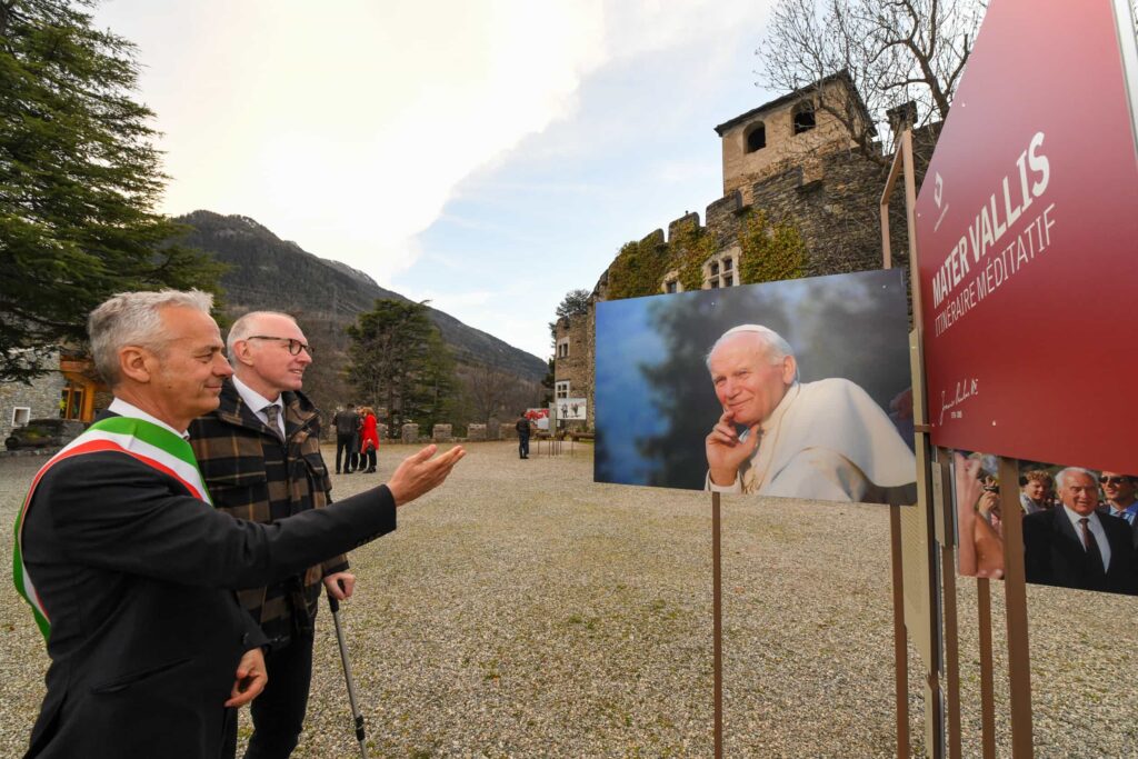 mostra del fotografo Grzegorz Galazka Mater Vallis, itinéraire méditatif