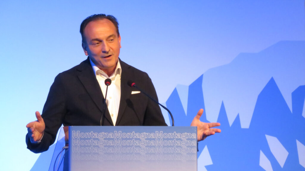 Il presidente della Regione Piemonte, Alberto Cirio, che ha avviato i lavori del convegno di FdI a La Thuile