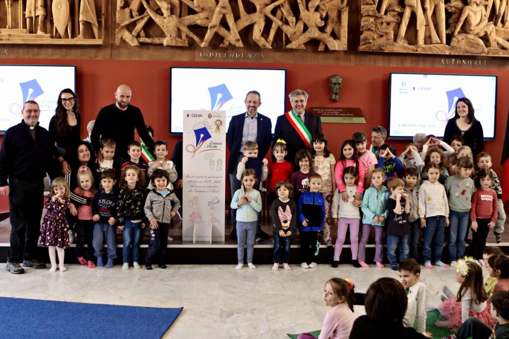 Premiazione Al Terzo Posto Infanzia Dell'asilo Rigollet Di Châtillon