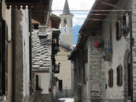 Dante per i borghi a Courmayeur