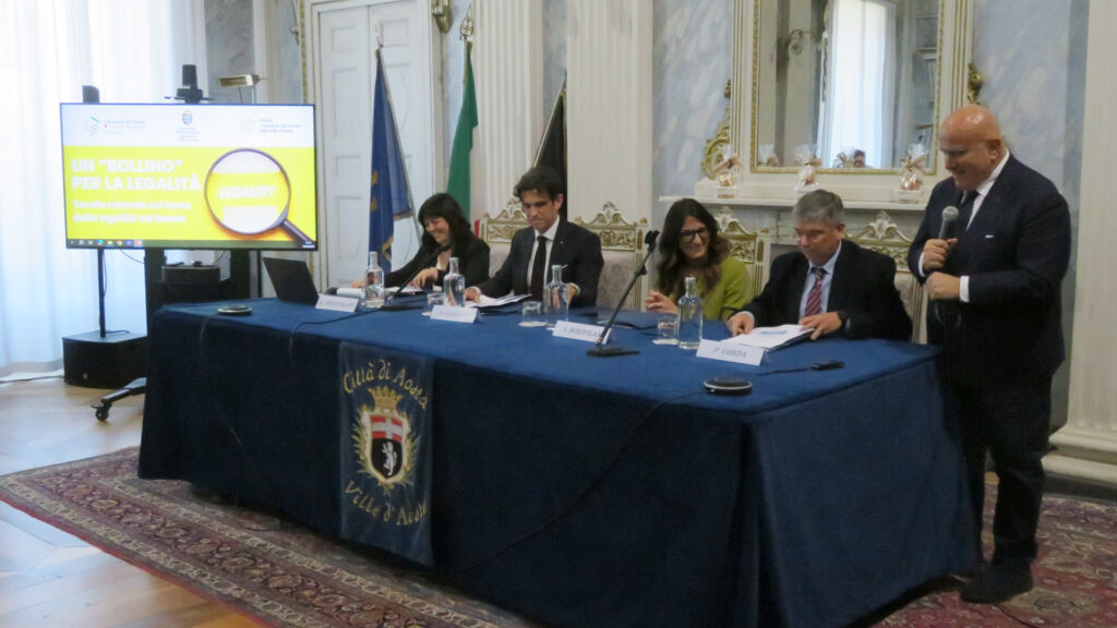 I relatori della tavola rotonda 'Un bollino per la legalità': Daniela Broccolato, Simone Cagliano, Elisa Paolieri, Paolo Gheda e Rosario De Luca