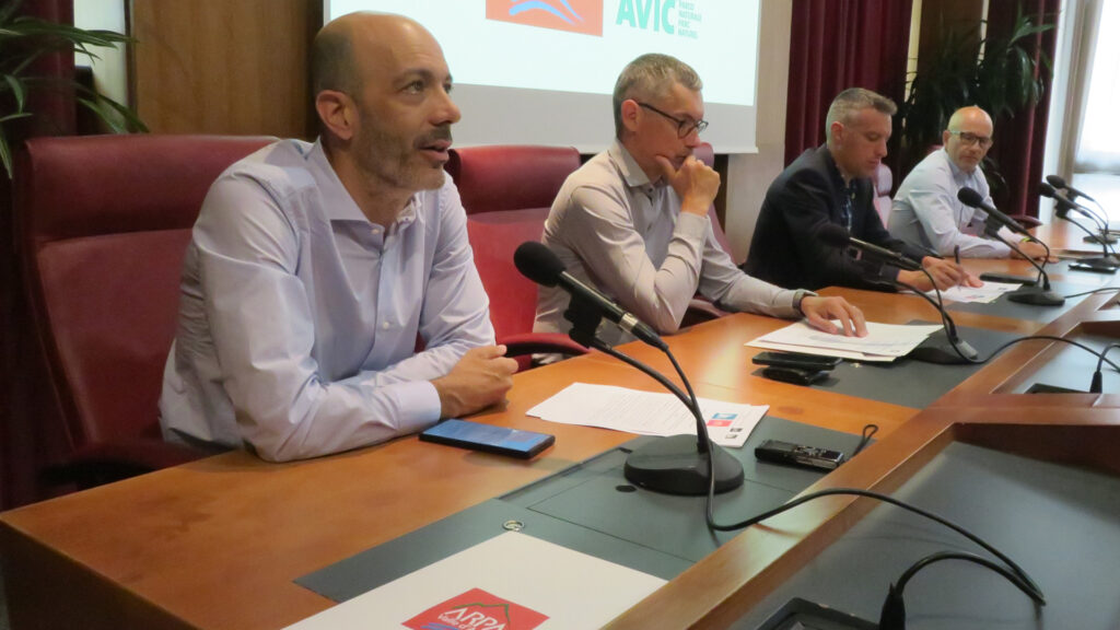 Daniele Stellin, direttore del Parco natuarale Mont Avic, Davide Bolognini, presidente dell'Ente Parco, Davide Sapinet, assessore regionale al territorio ed ambienti ed Igor Rubbo, direttore Arpa VdA
