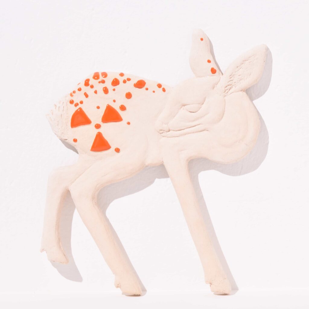 Chinagirl Tile, Bambi, 2021 Scultura in argilla cotta, ceramica smaltata e colla