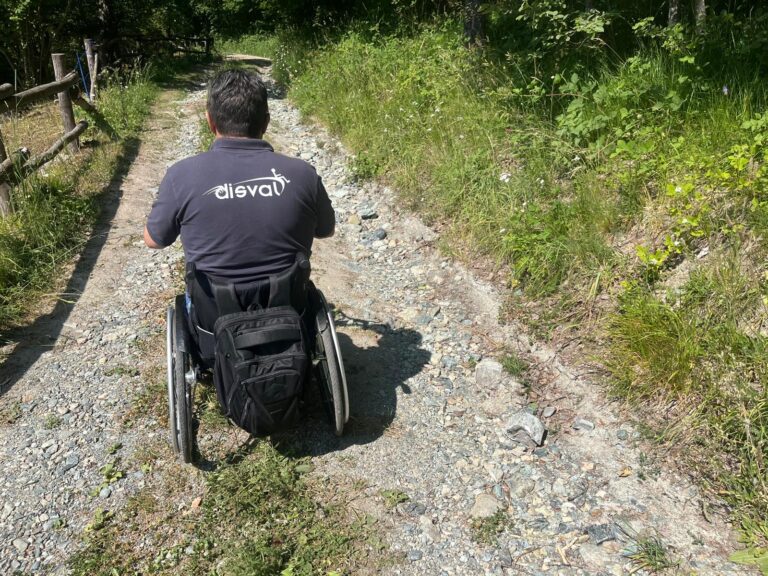 Percorso naturalistico di Champdepraz precluso ai disabili in carrozzina