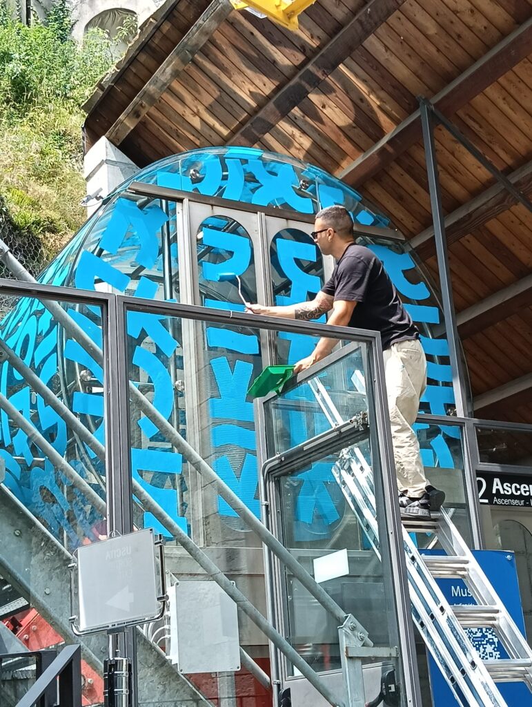 Immagini della prima opera site specific realizzata al Forte di Bard da Raul
