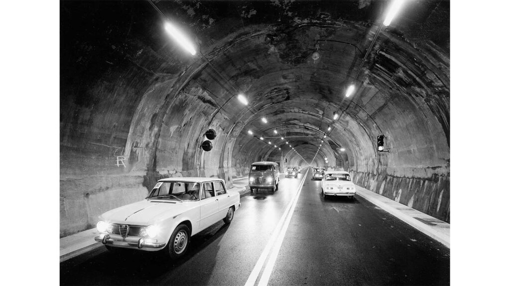 14 1965 La Fine Dei Lavori 4 Apertura Traffico