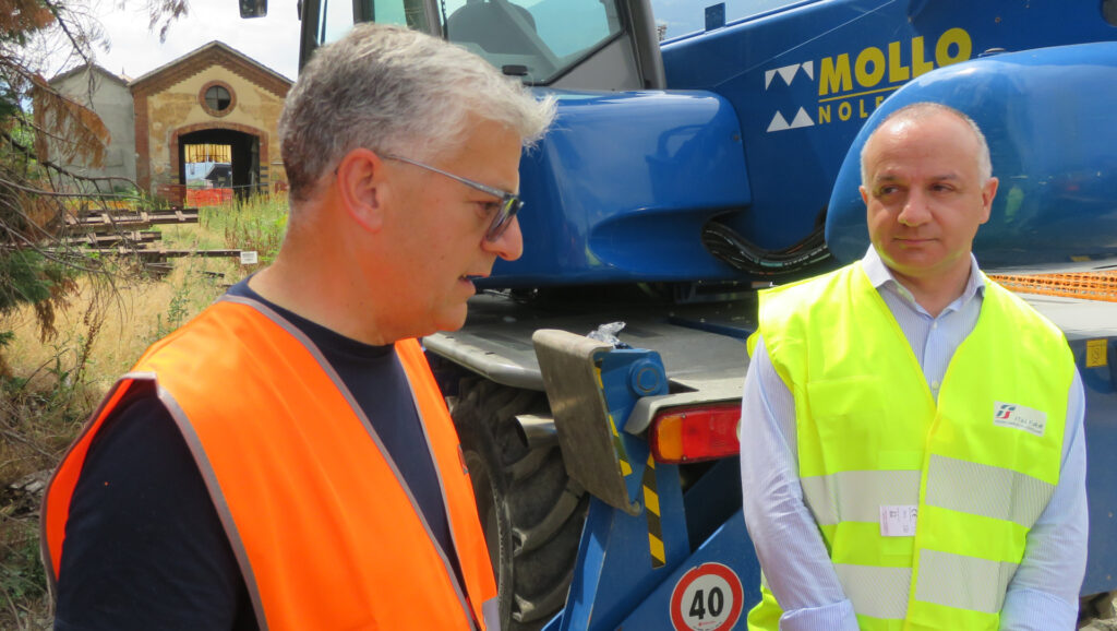Luigi Bertschy e Gaetano Pitisci alla fine della giornata di sopralluogo sui cantieri della linea ferroviaria Aosta-Ivrea