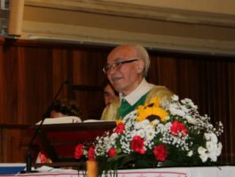 È morto don Luciano Perron