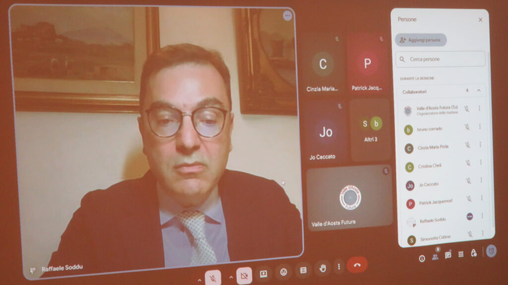 L'avvocato cagliaritano Raffaele Soddu durante l'incontro in remoto con Valle d'Aosta futura