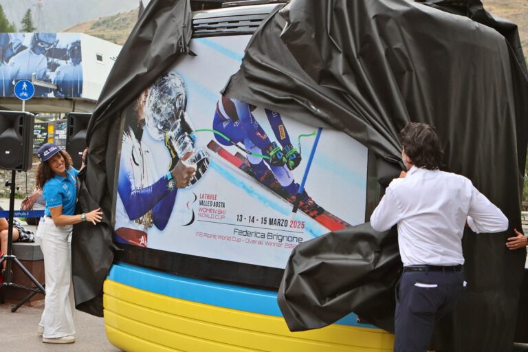 La Thuile intitola la piazzetta a Giorgio Menel e celebra le campionesse del superG