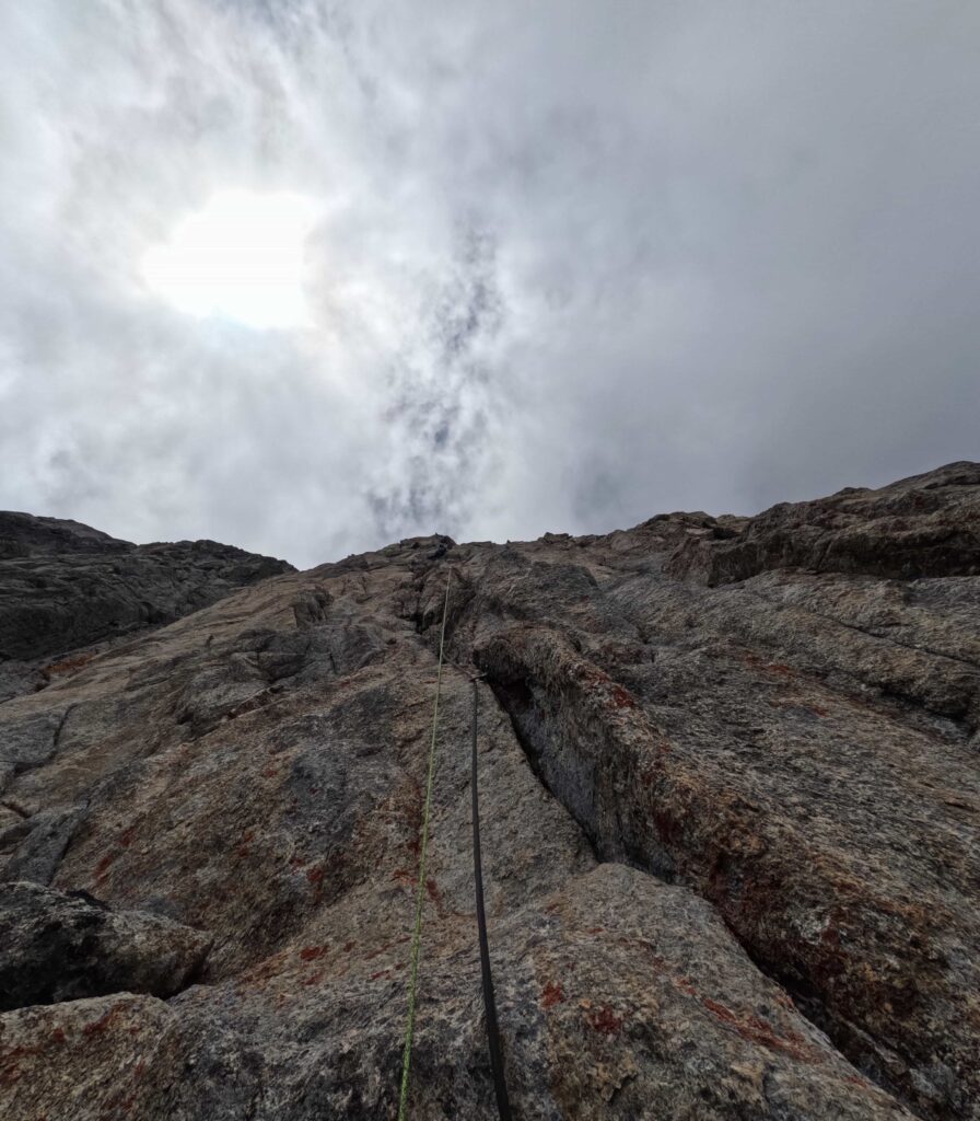 Cenerentolo, Carlo Filippi, Isaie Maquignaz e Francesco Ratti aprono una nuova via sull’Aiguille della Brenva