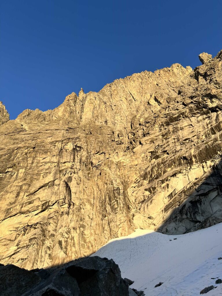 Cenerentolo, Carlo Filippi, Isaie Maquignaz e Francesco Ratti aprono una nuova via sull’Aiguille della Brenva