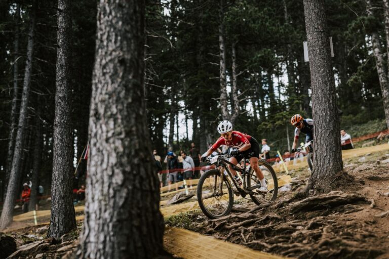 La nazionale danese di cross country olimpico in ritiro a La Thuile