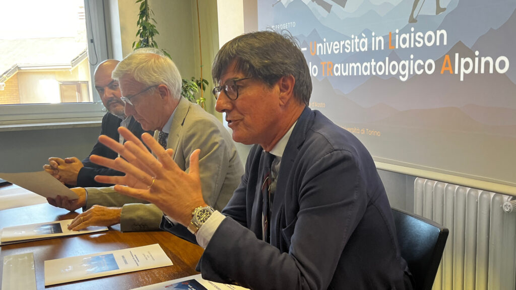 Il professor Paolo Fonio, direttore del Dipartimento di scienze chirurgiche dell’Università di Torino, spiega il progetto 'Ultra'