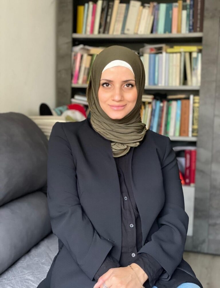 Alae Al Said presenta il libro Il ragazzo con la kefiah arancione