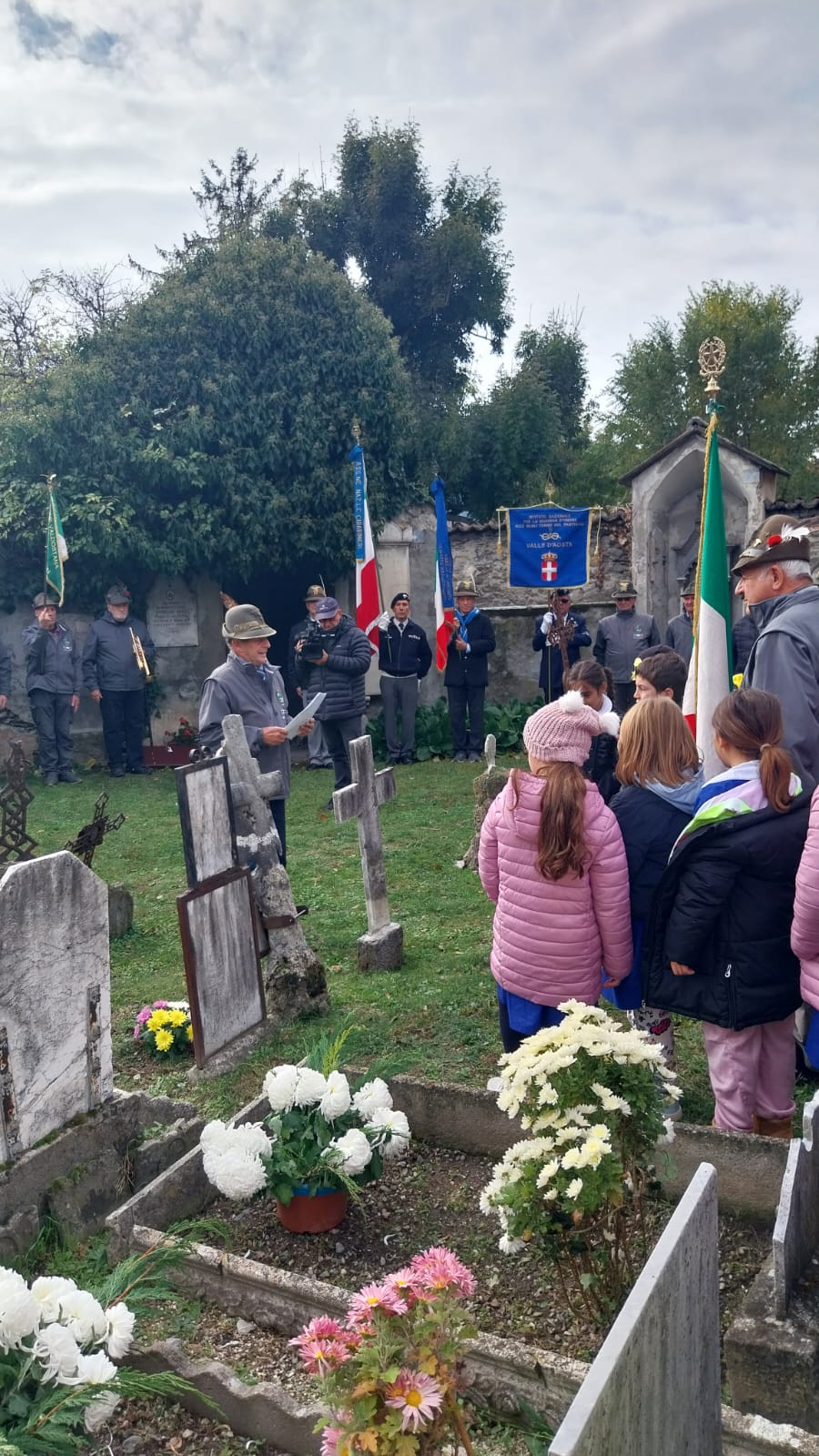 Il ricordo degli Alpini nel Cimitero di Sant’Orso di Aosta