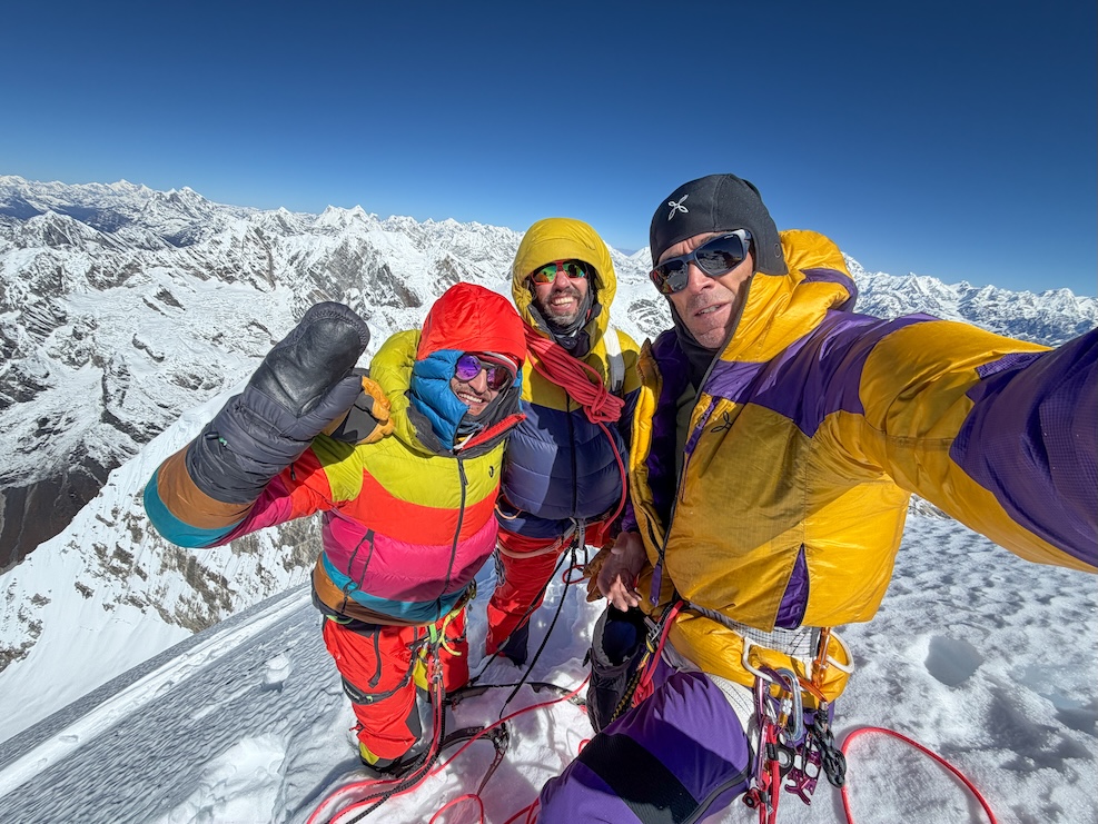 Prima salita in stile alpino della parete sud del Numbur Peak in Nepal