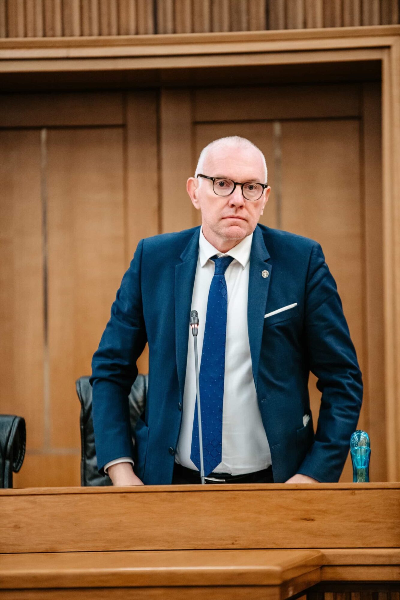 Renzo Testolin decade da presidente della Regione