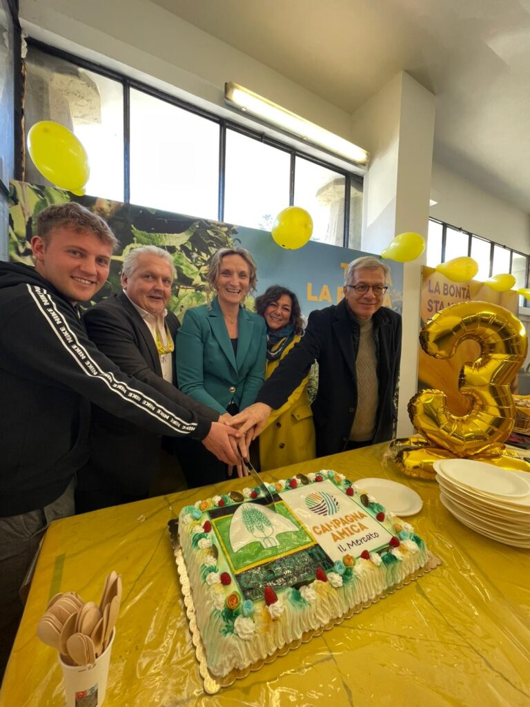 Terzo compleanno del mercato coperto di Campagna Amica 2025