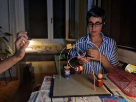 Un laboratorio di collage per adulti ispirato a Bruno Munari ad Aosta