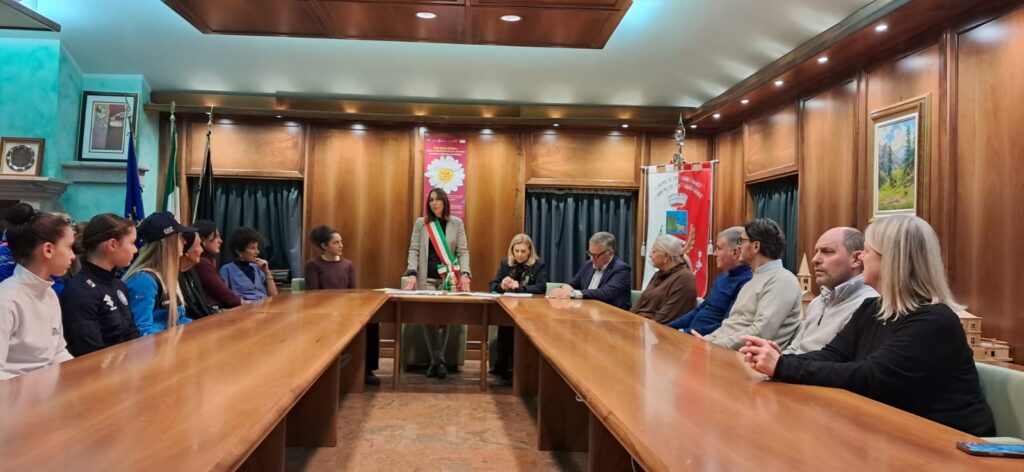 Foto Insieme Carta Etica - Pré-Saint-Didier adotta la Carta etica dello sport femminile promossa dal Soroptimist Club Valle d’Aosta