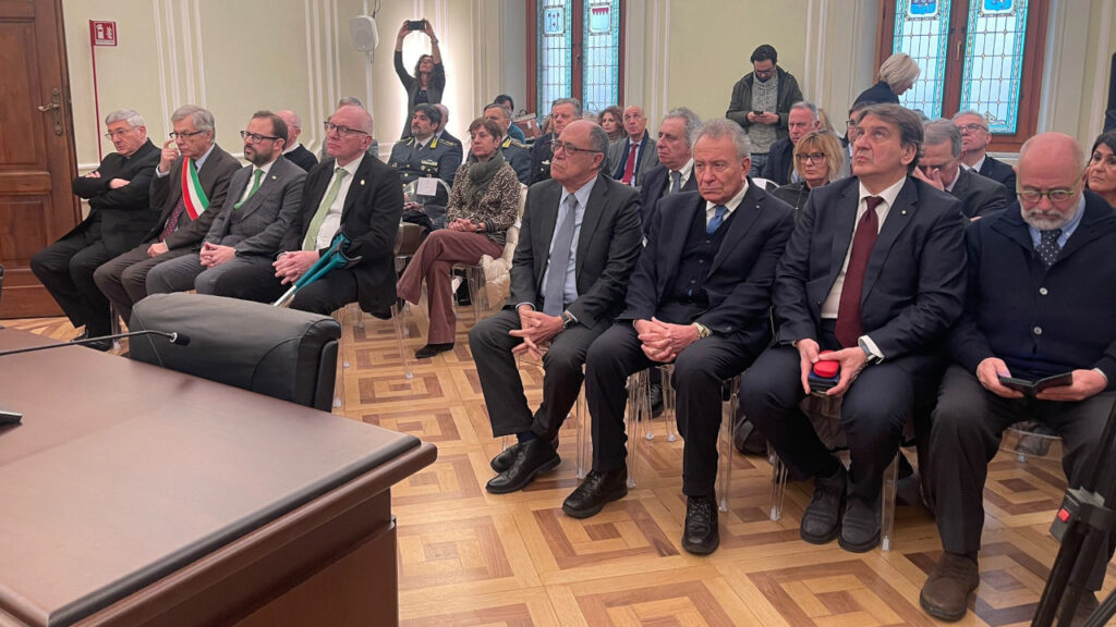Le autorità presenti all'inaugurazione della nuova aula delle udienze della Corte dei conti di Aosta