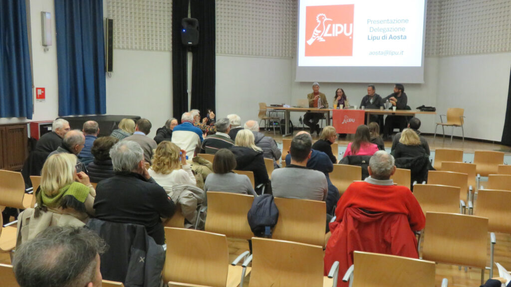 Il pubblico presente alla presentazione della delegazione LIPU della Valle d'Aosta