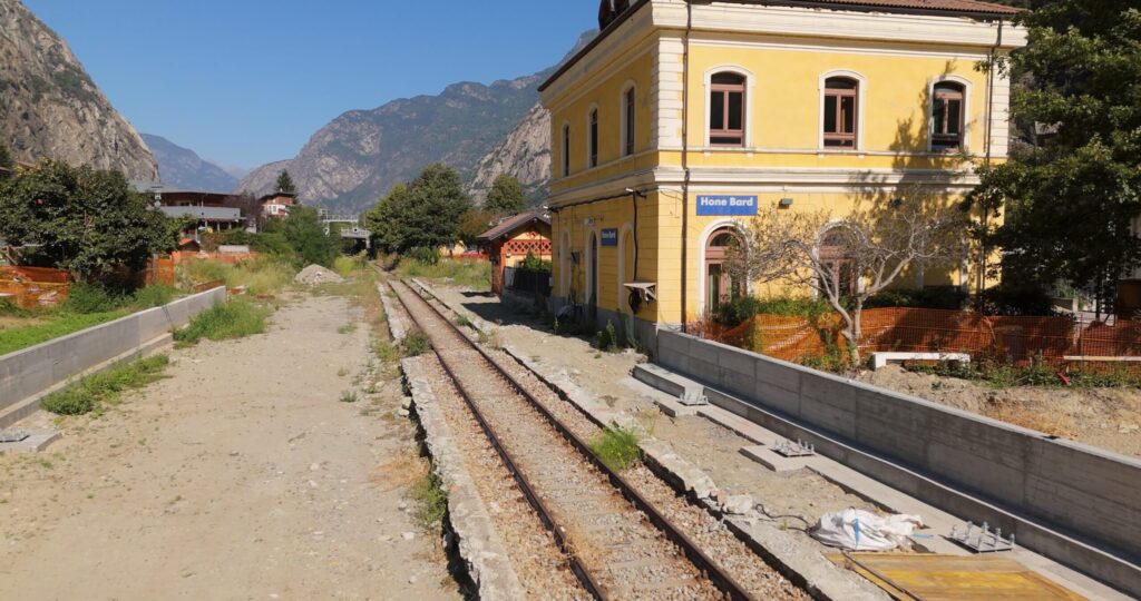 Hone Bard X Frame 01 03 12 00 5 Scaled