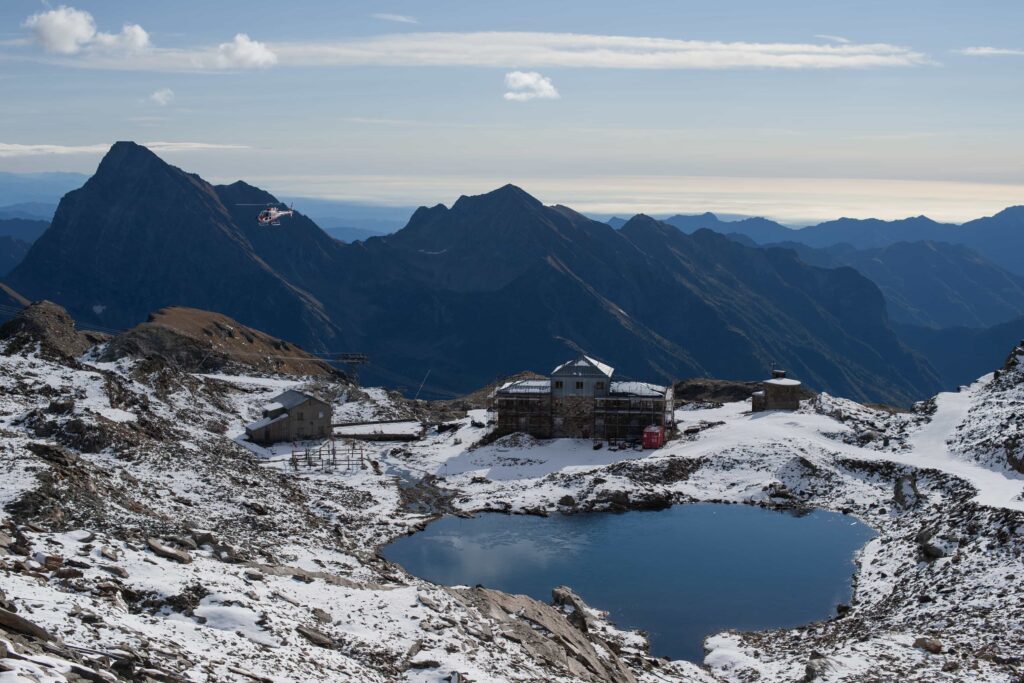 Marco Graziani Greenepace 4 Greenpeace su ghiacciaio del Lys