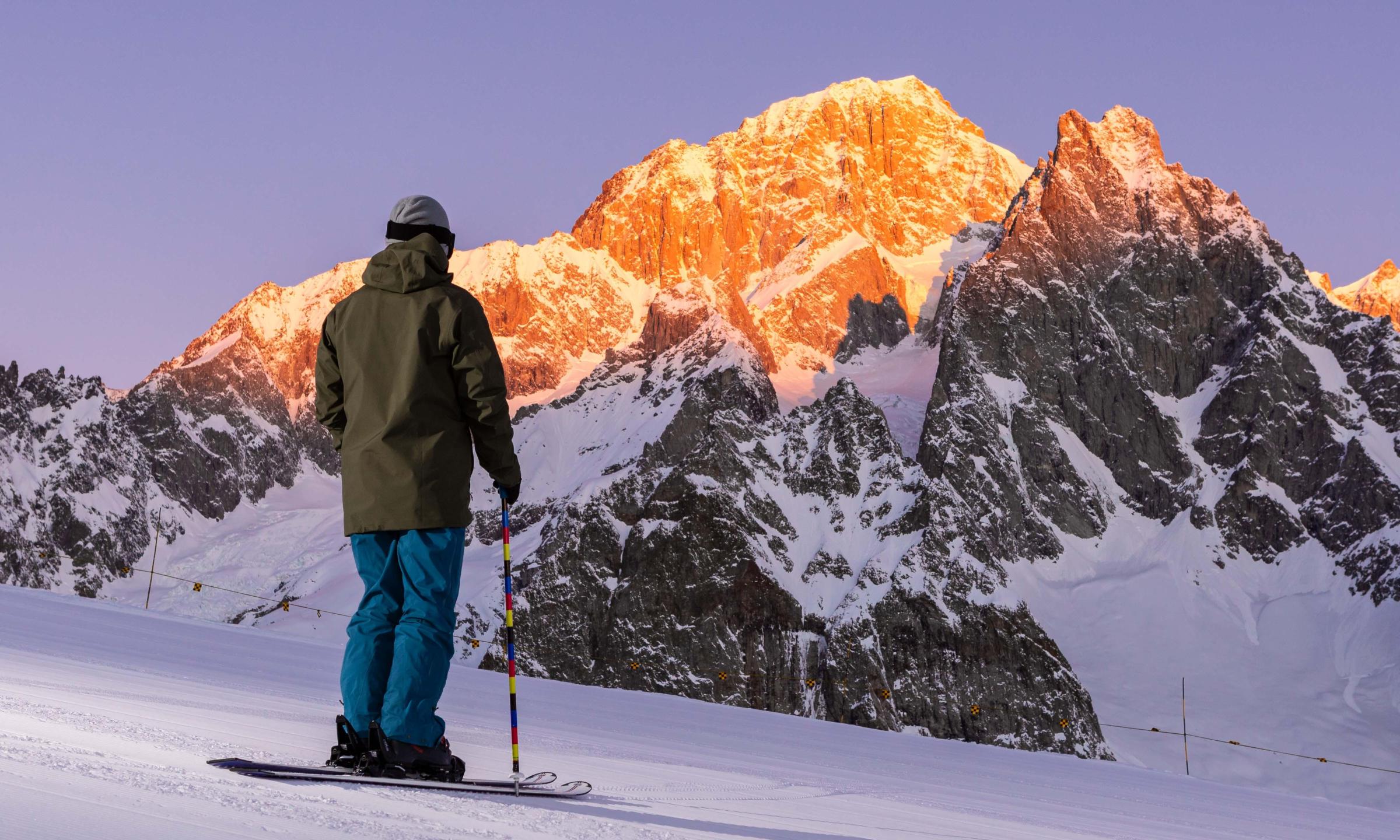 Sciare alle prime luci dell’alba a Courmayeur