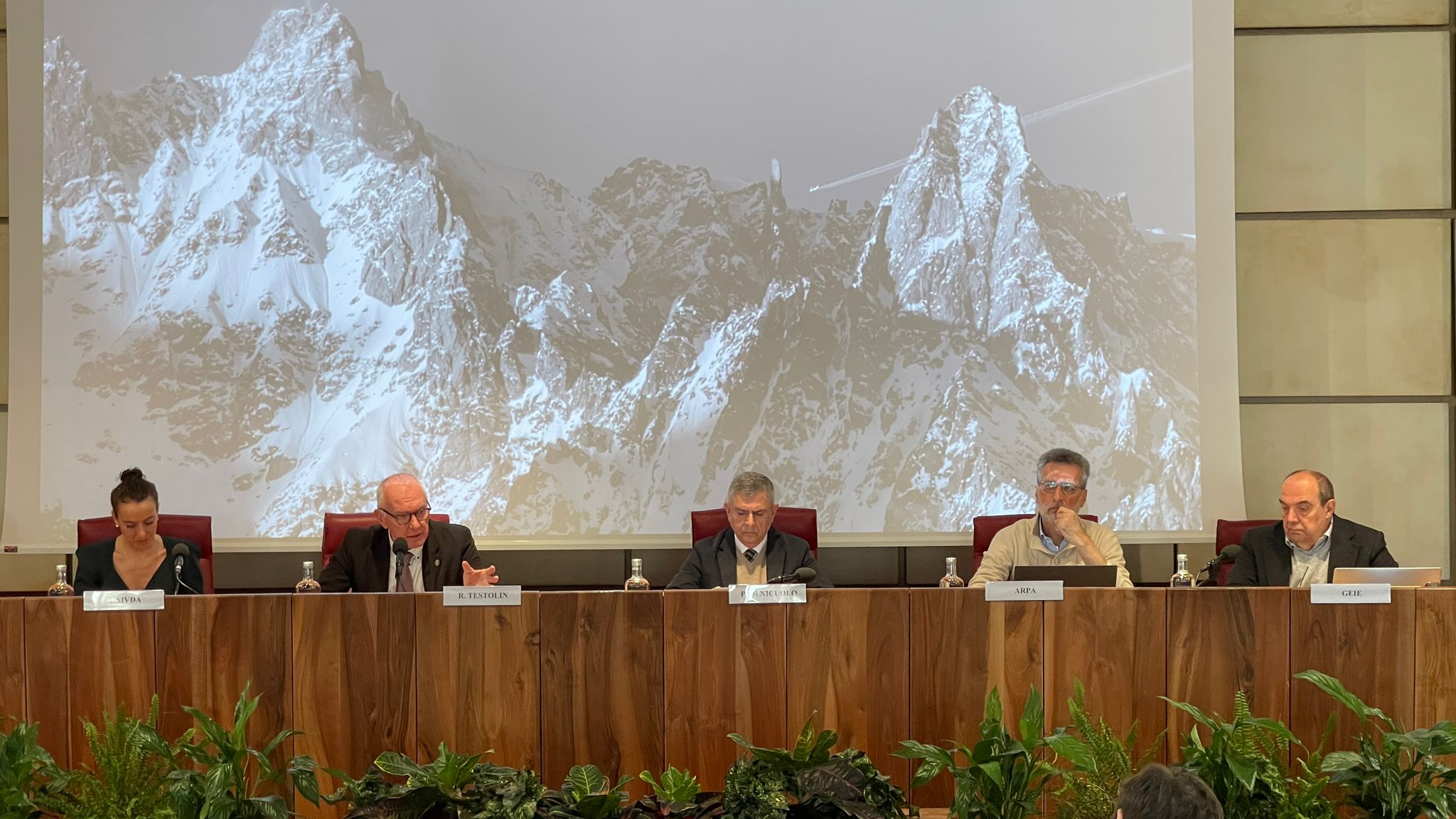 Traforo Monte Bianco: nel 2026 non chiude se non la notte